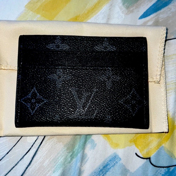 Louis Vuitton card case from 2017 Fall/Winter collection with dust protector. - Picture 1 of 2